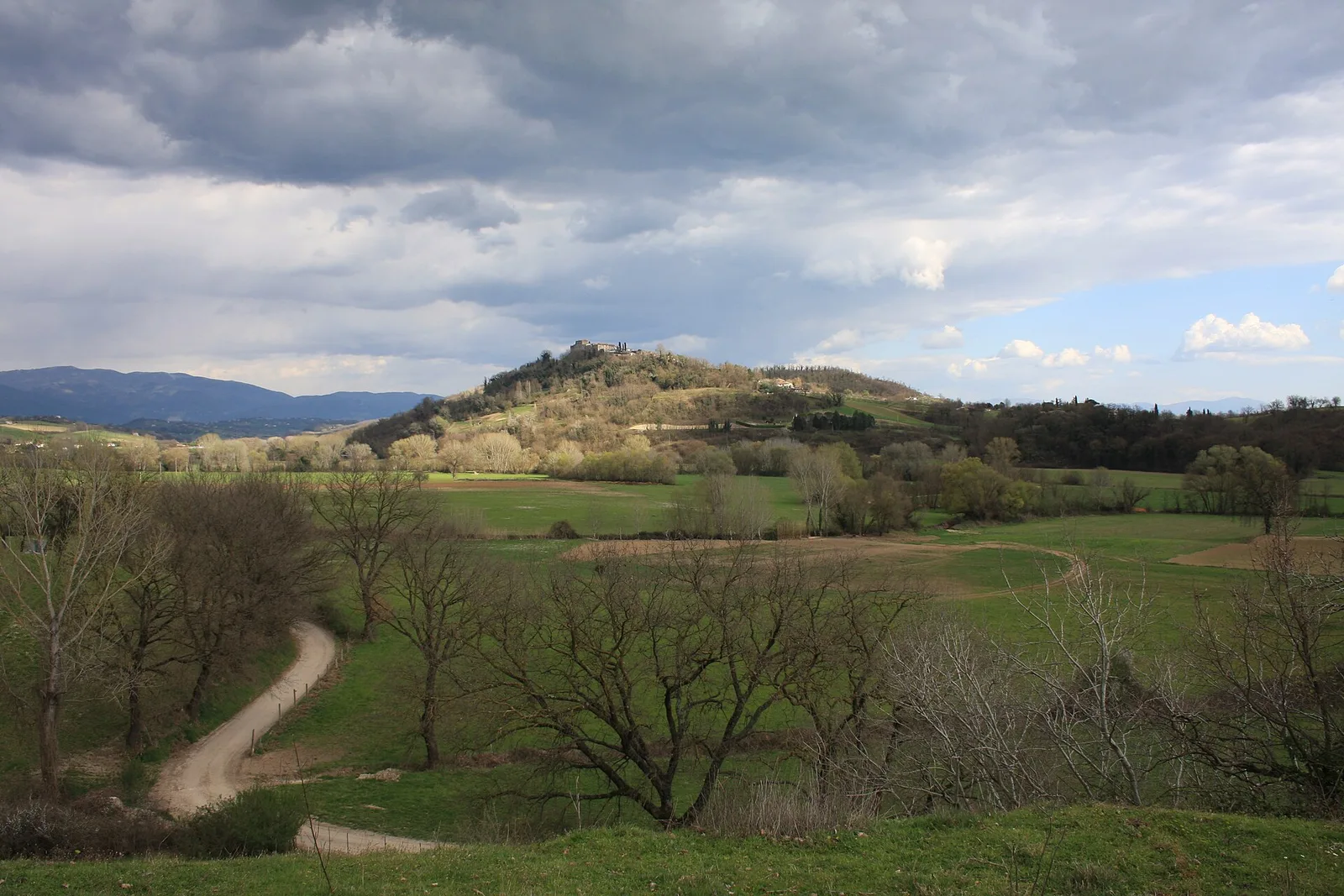 Valle del torrente Aia e colline della Sabina
