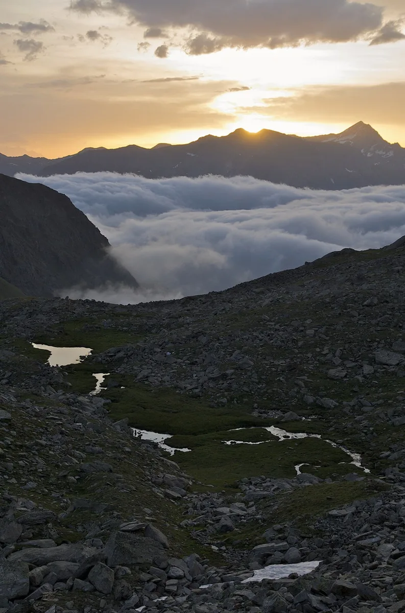 Alba sul massiccio del Gran Paradiso